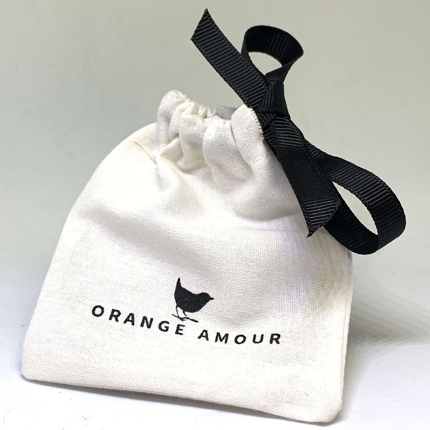 
                  
                    ORANGE AMOUR®
                  
                